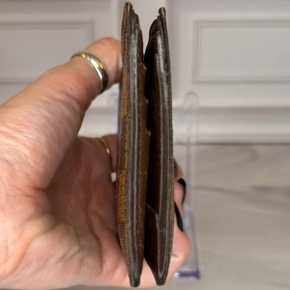 Louis Vuitton Damier Ebene Men’s Bifold Wallet | Authentic - Picture 5 of 13